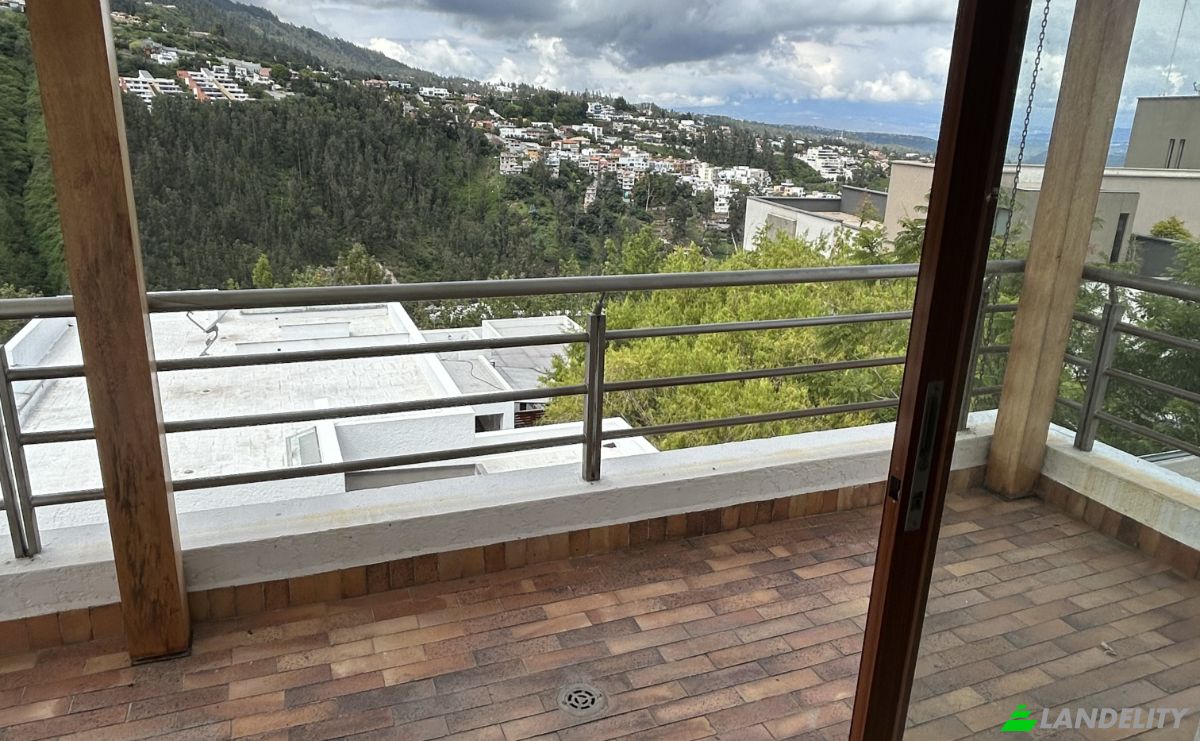 Villa for Sale Bernardo de Legarda, 170902 Quito, Quito, Metropolitan District of Quito, Pichincha, Ecuador. Photo 3