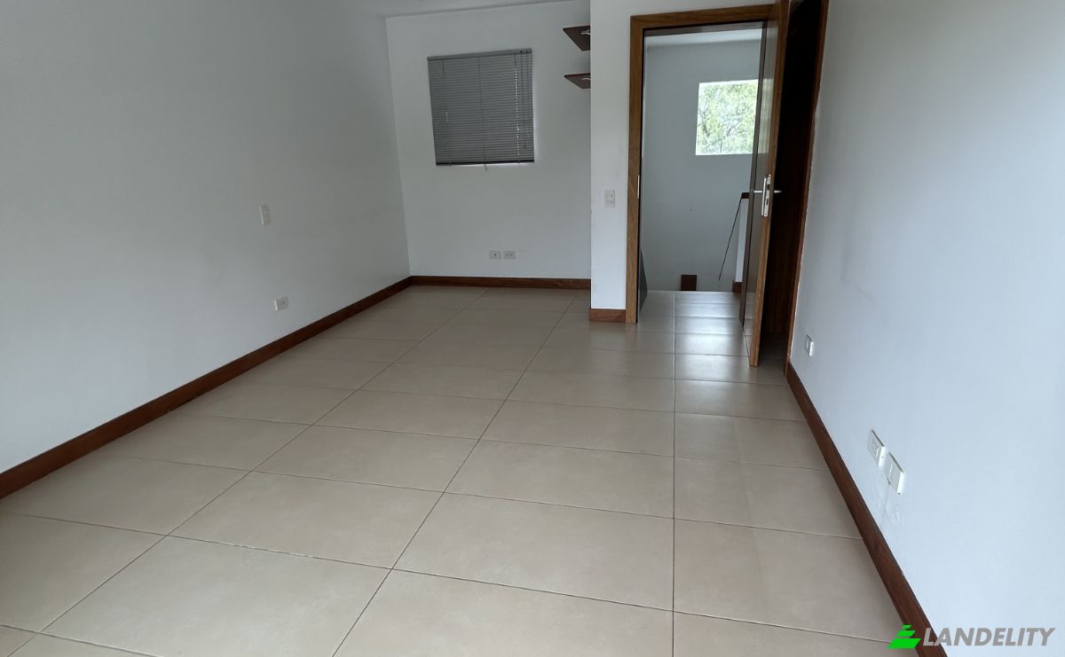 Villa for Sale Bernardo de Legarda, 170902 Quito, Quito, Metropolitan District of Quito, Pichincha, Ecuador. Photo 5