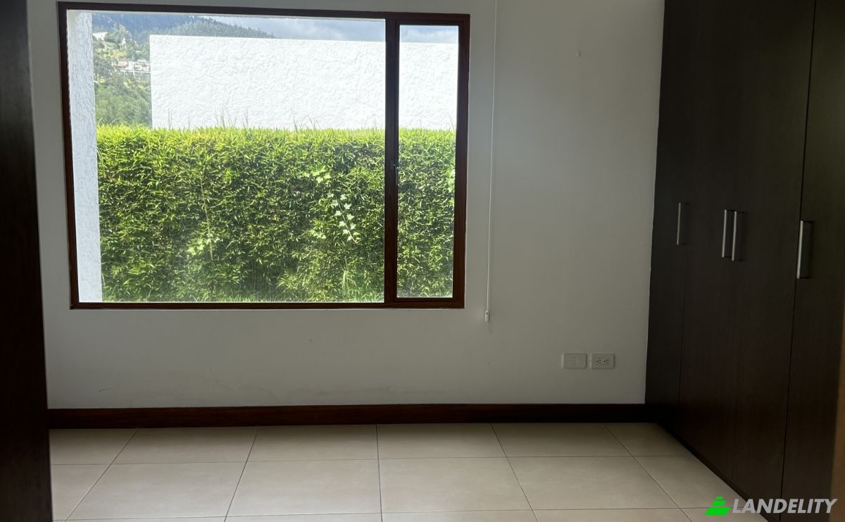 Villa for Sale Bernardo de Legarda, 170902 Quito, Quito, Metropolitan District of Quito, Pichincha, Ecuador. Photo 8
