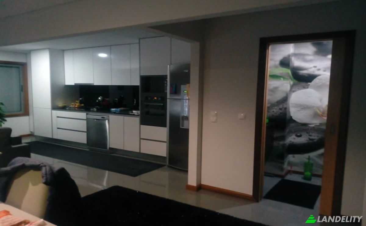 Apartment for Sale R Delfim Lima 64, 4410-241 Canelas, Canelas, Vila Nova de Gaia, Porto District, Portugal. Photo 8