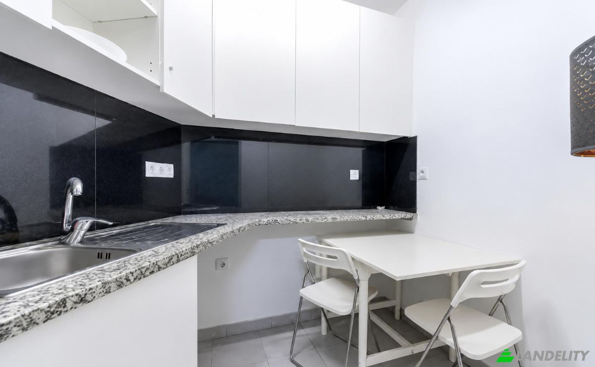 Business for Sale Av Casal Ribeiro 11, 1000-090 Lisboa, Lisbon, Portugal. Photo 17