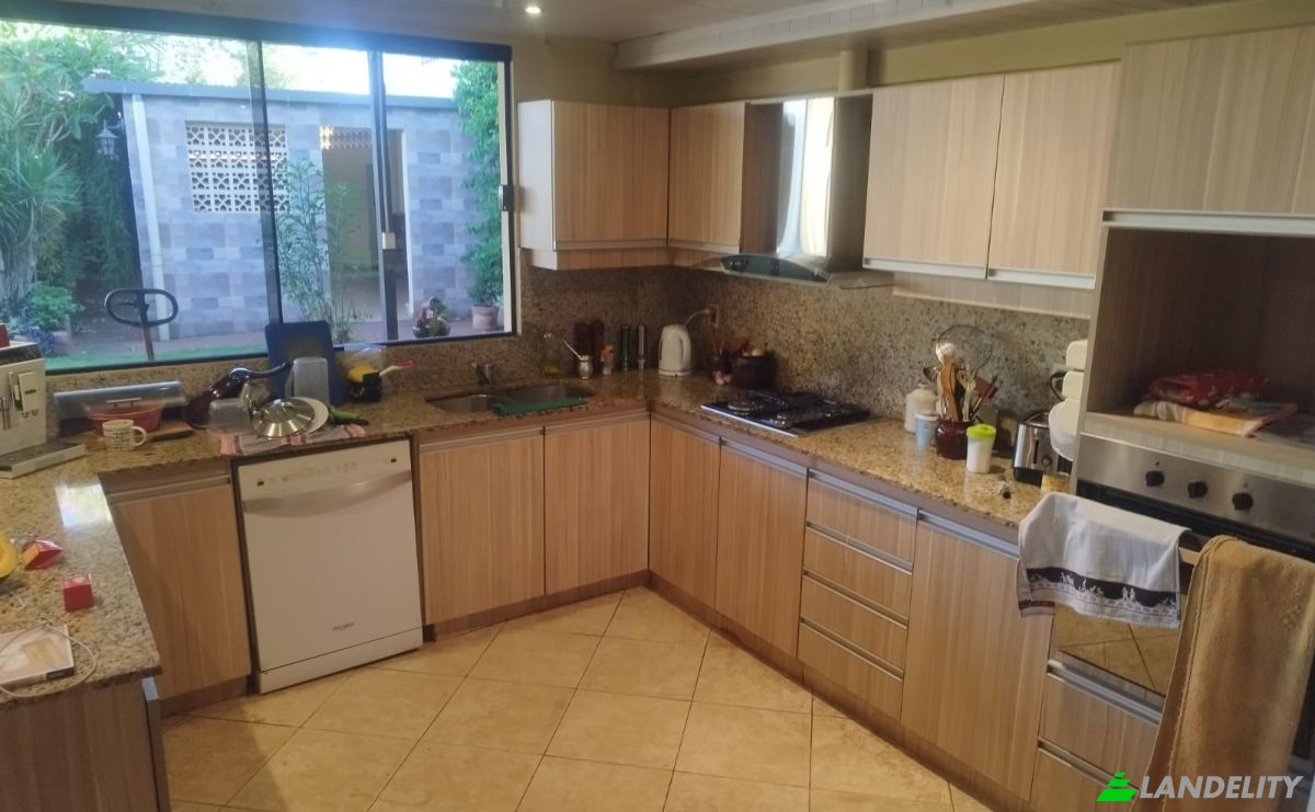 Single Family Home for Sale Itaugua 110619, Itaugua, Central Department, Paraguay. Photo 3