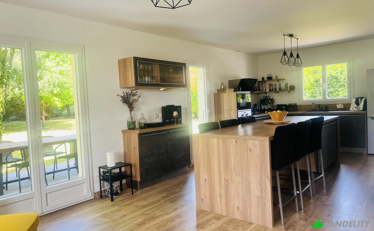Casa unifamiliar à venda 16 Chem du Colombier, 77760 Acheres-la-Foret, Acheres-la-Foret, Seine-et-Marne, Ile-de-France, France. foto 9