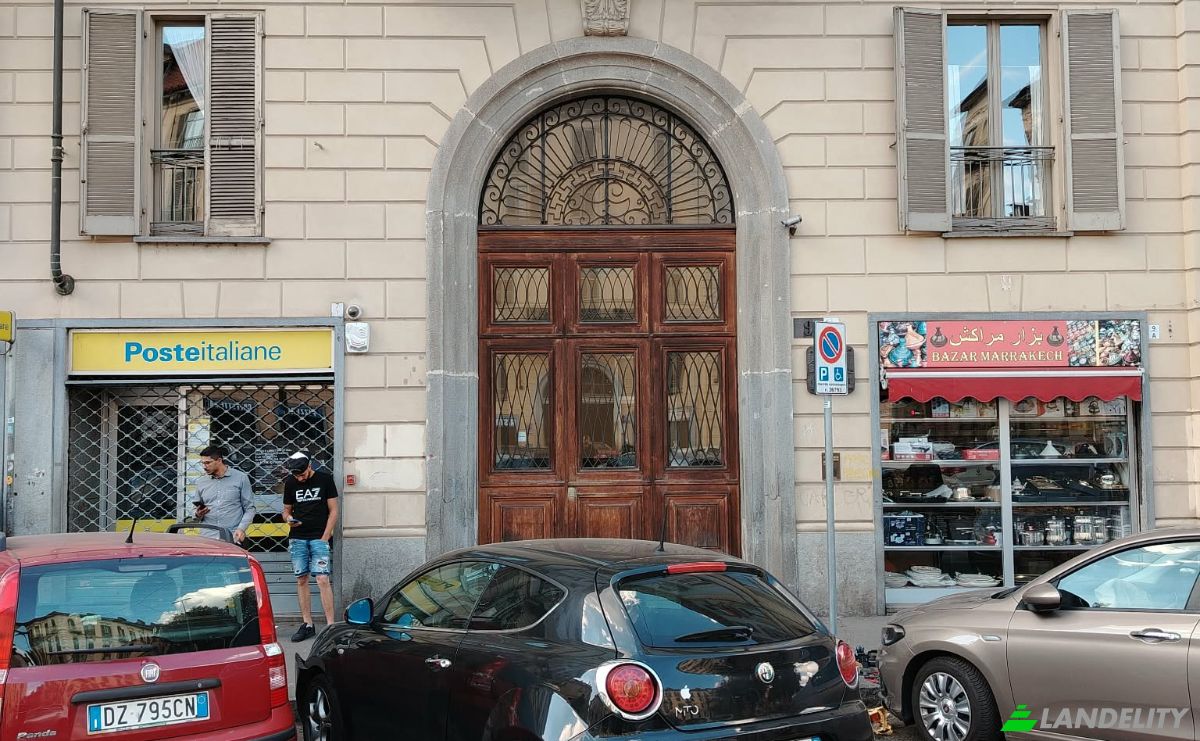 Apartment for Sale Cso Giulio Cesare, 10152 Torino TO, Turin, Metropolitan City of Turin, Piedmont, Italy. Photo 2