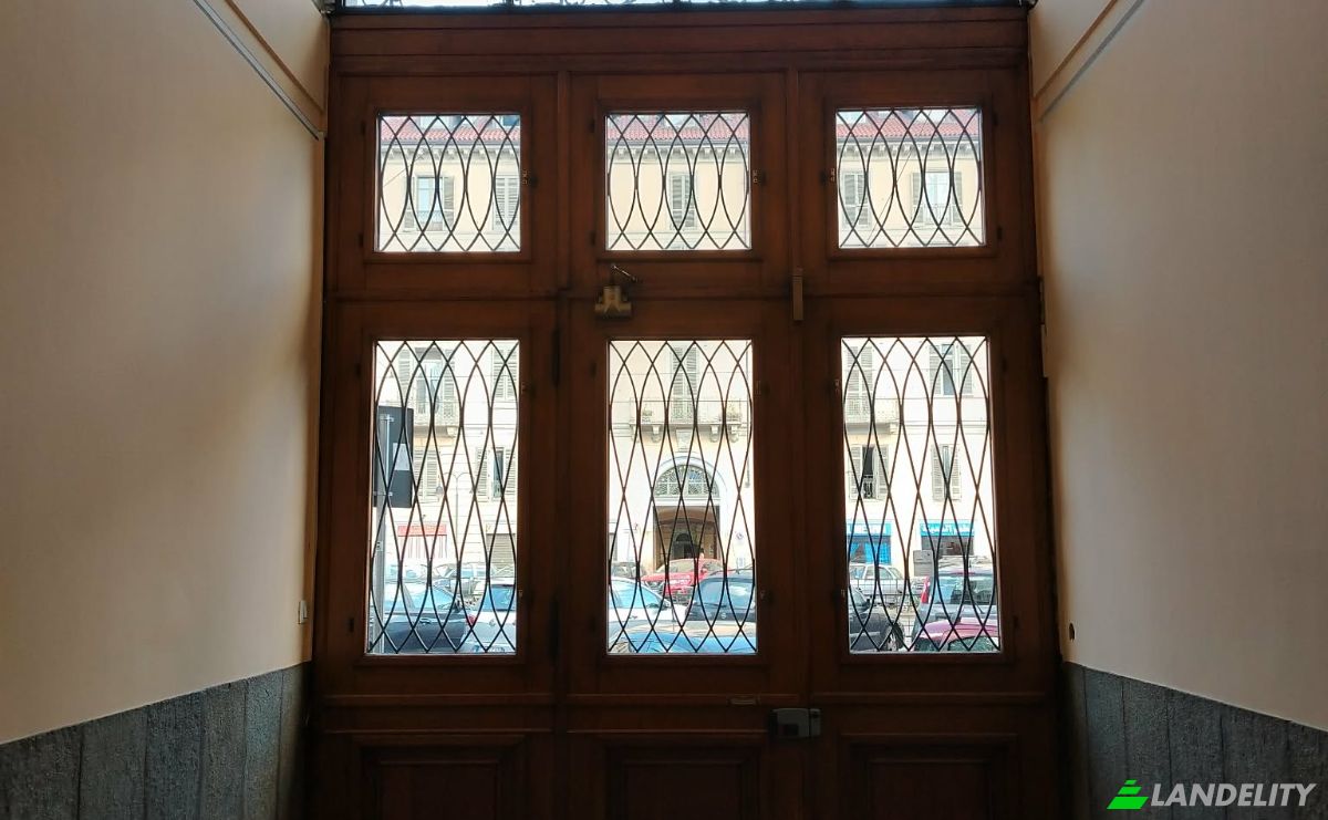 Apartment for Sale Cso Giulio Cesare, 10152 Torino TO, Turin, Metropolitan City of Turin, Piedmont, Italy. Photo 3