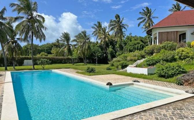 Castle for Sale Marine Road, Malindi. Photo#3 Castle for Sale Marine Road, Malindi. Photo#3
