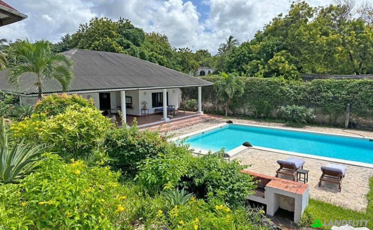 Castle for Sale Marine Road, Malindi, Kilifi County, Kenya. Photo 4