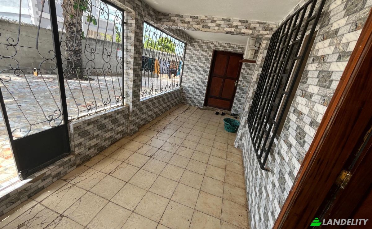 Duplex for Sale Bakau, Kanifing, The Gambia. Photo 13