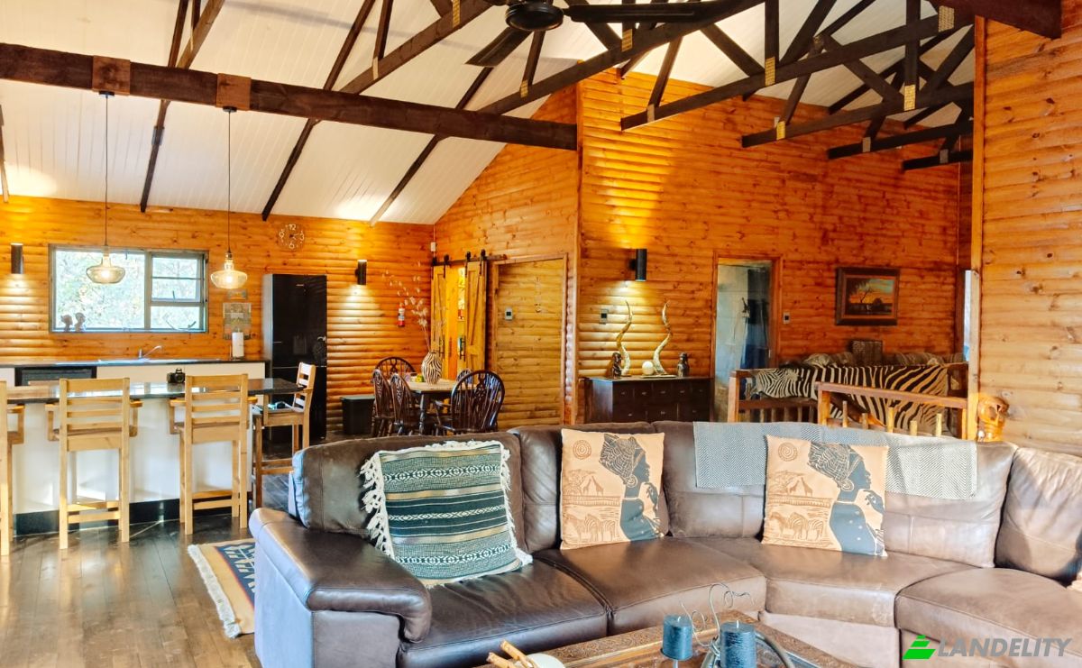 Cabin/Cottage for Sale 4100 Gemsbok Ave, Marloth Park, Ehlanzeni District Municipality, Mpumalanga, South Africa. Photo 2