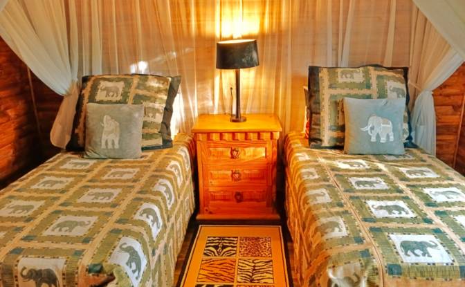 Cabin/Cottage for Sale 4100 Gemsbok Ave. Photo#7