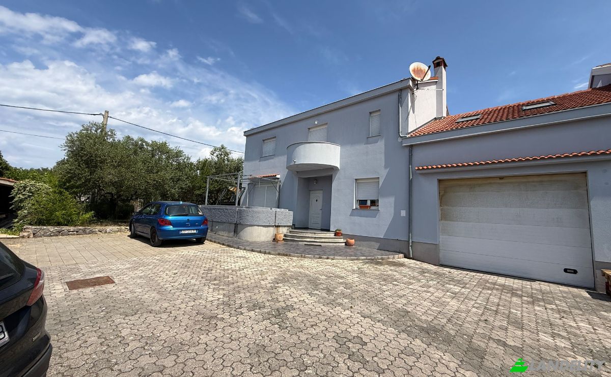 Single Family Home for Sale Put bunara 3, 23000, Zadar, Grad Zadar, Zadar County, Croatia. Photo 2