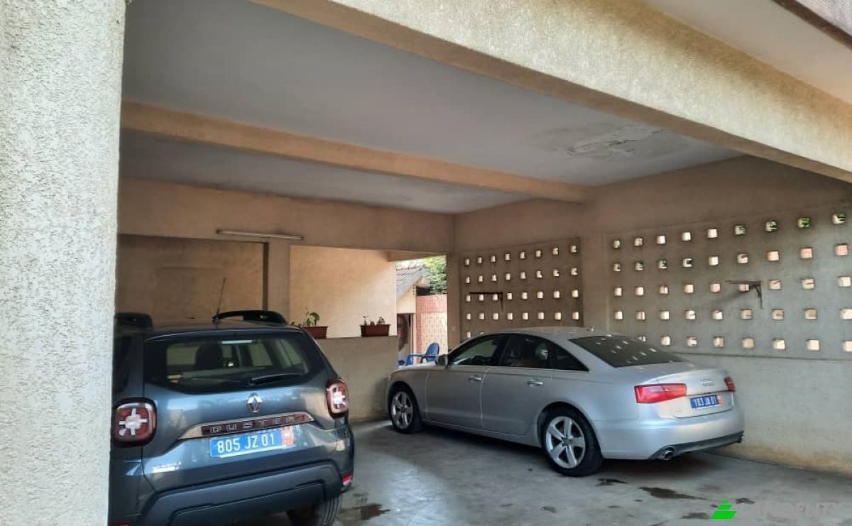 Duplex for Sale 537 Rue Dr Alain Nicaise Kouamelan, Abidjan, Abidjan Autonomous District, Cote dIvoire. Photo 8