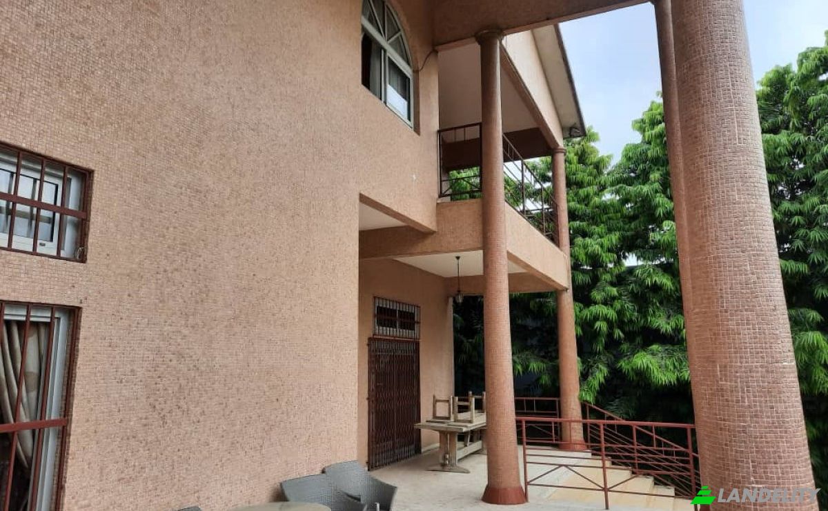 Duplex for Sale 537 Rue Dr Alain Nicaise Kouamelan, Abidjan, Abidjan Autonomous District, Cote dIvoire. Photo 6