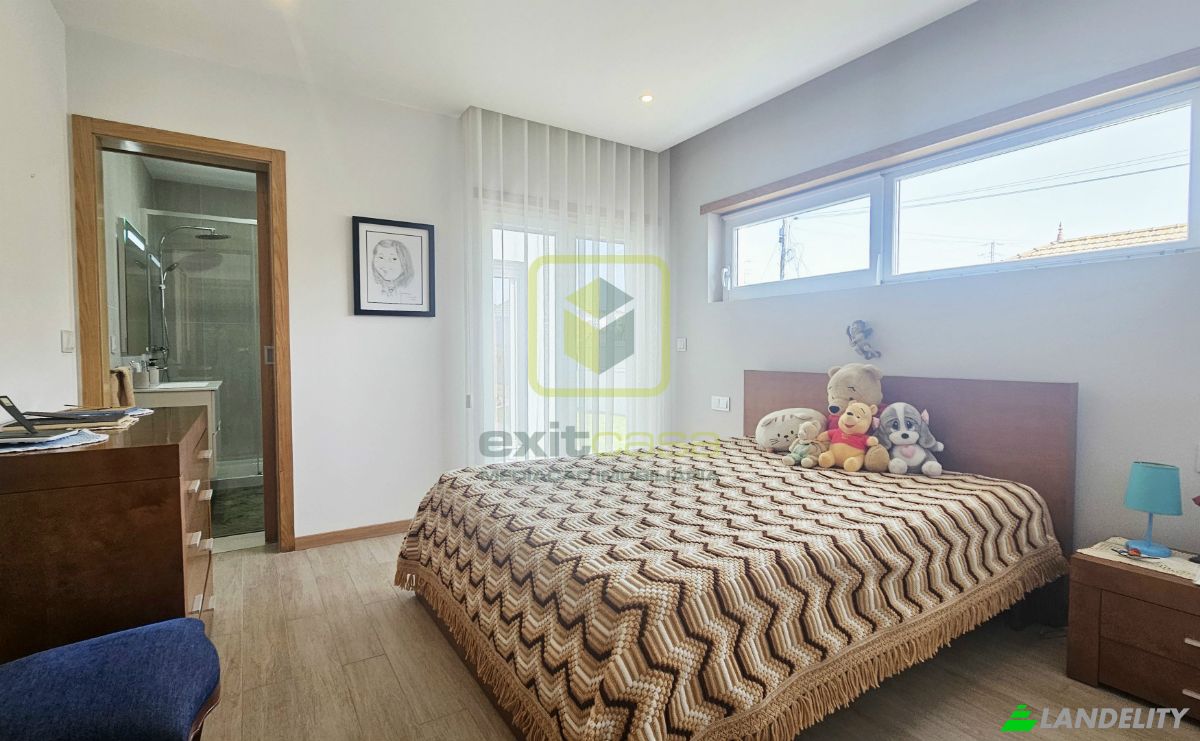 Villa for Sale R Dr Jose Rito 17, 3830 Gafanha da Nazare, Gafanha da Nazare, Ilhavo, Aveiro District, Portugal. Photo 9