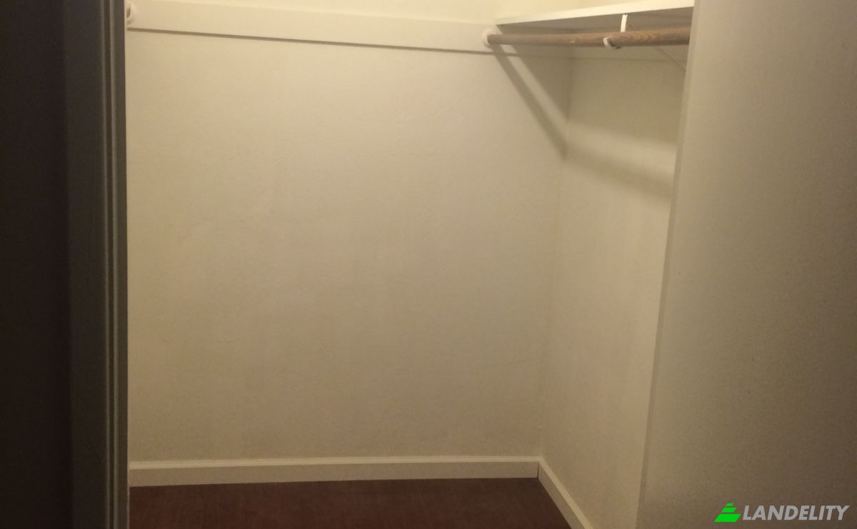 Apartment for Sale 431 E St John St, San Jose, Santa Clara County, California, United States, CA 95112, USA. Photo 20