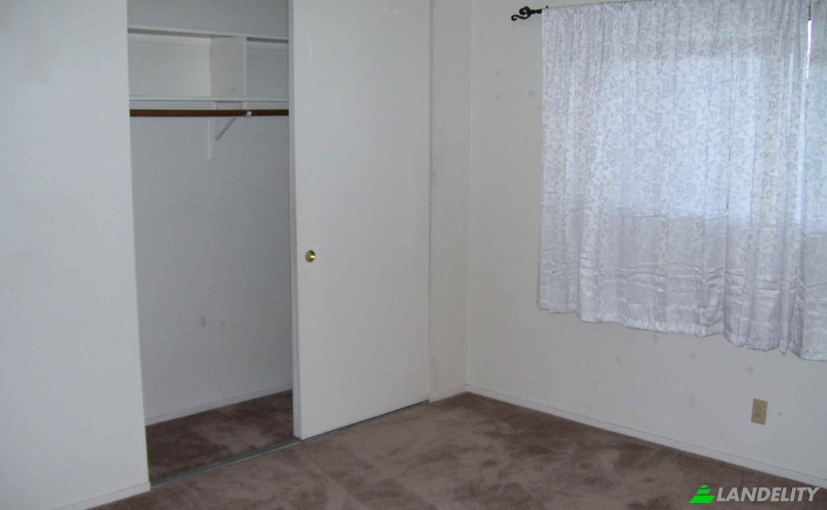 Apartment for Sale 431 E St John St, San Jose, Santa Clara County, California, United States, CA 95112, USA. Photo 4
