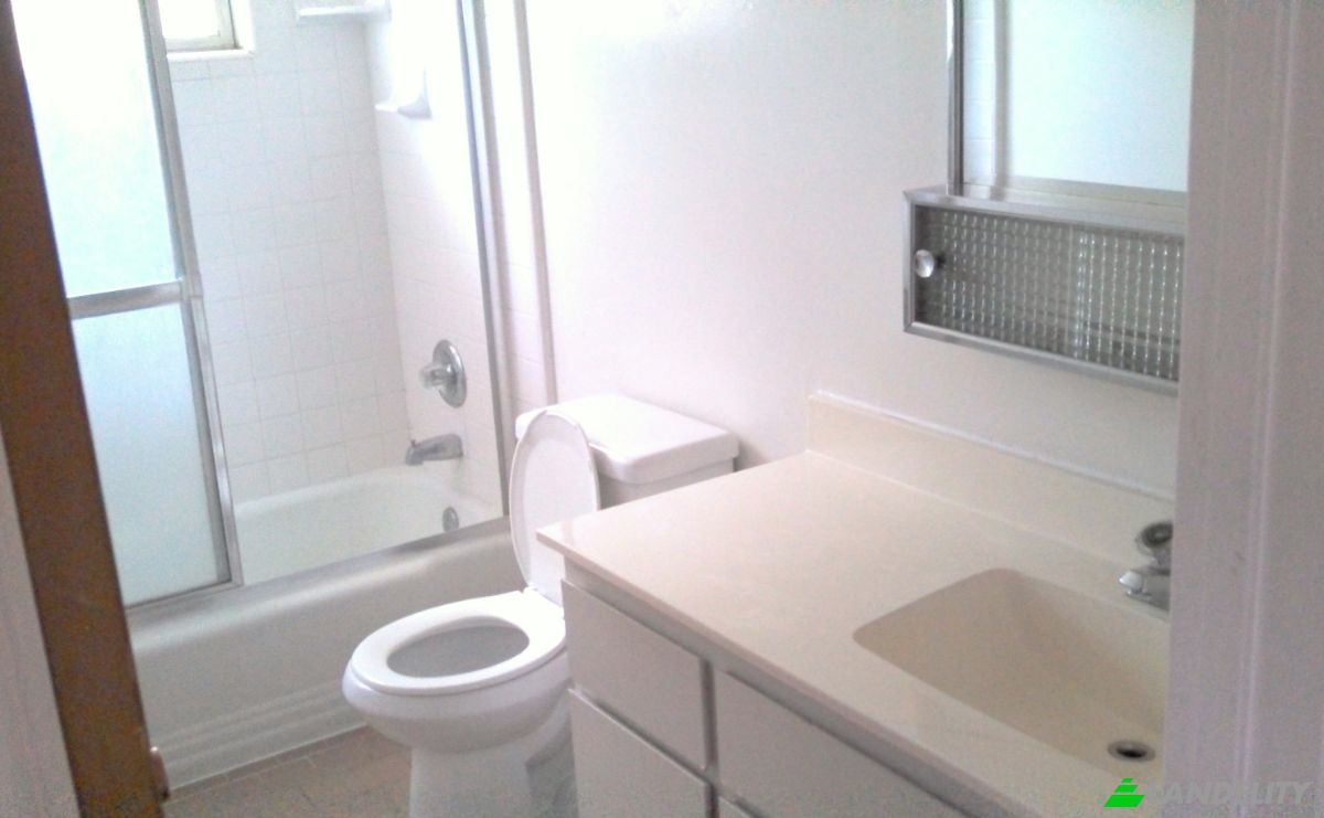Apartment for Sale 431 E St John St, San Jose, Santa Clara County, California, United States, CA 95112, USA. Photo 16