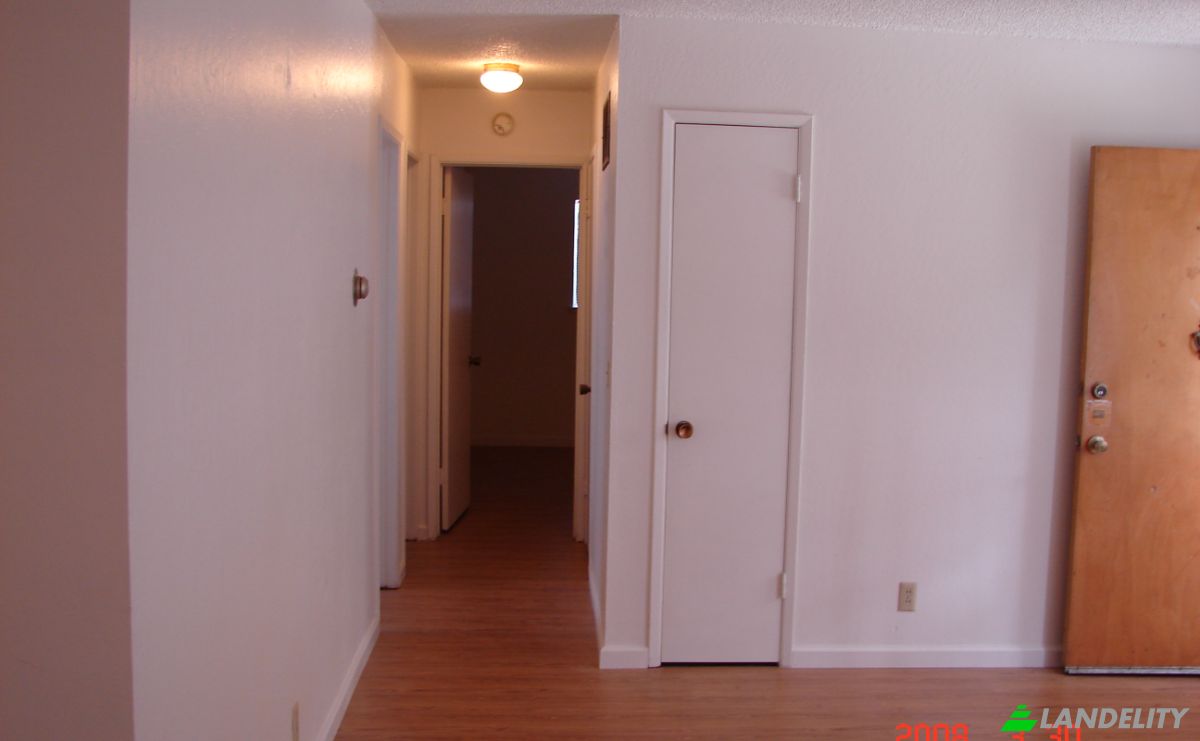 Apartment for Sale 431 E St John St, San Jose, Santa Clara County, California, United States, CA 95112, USA. Photo 5