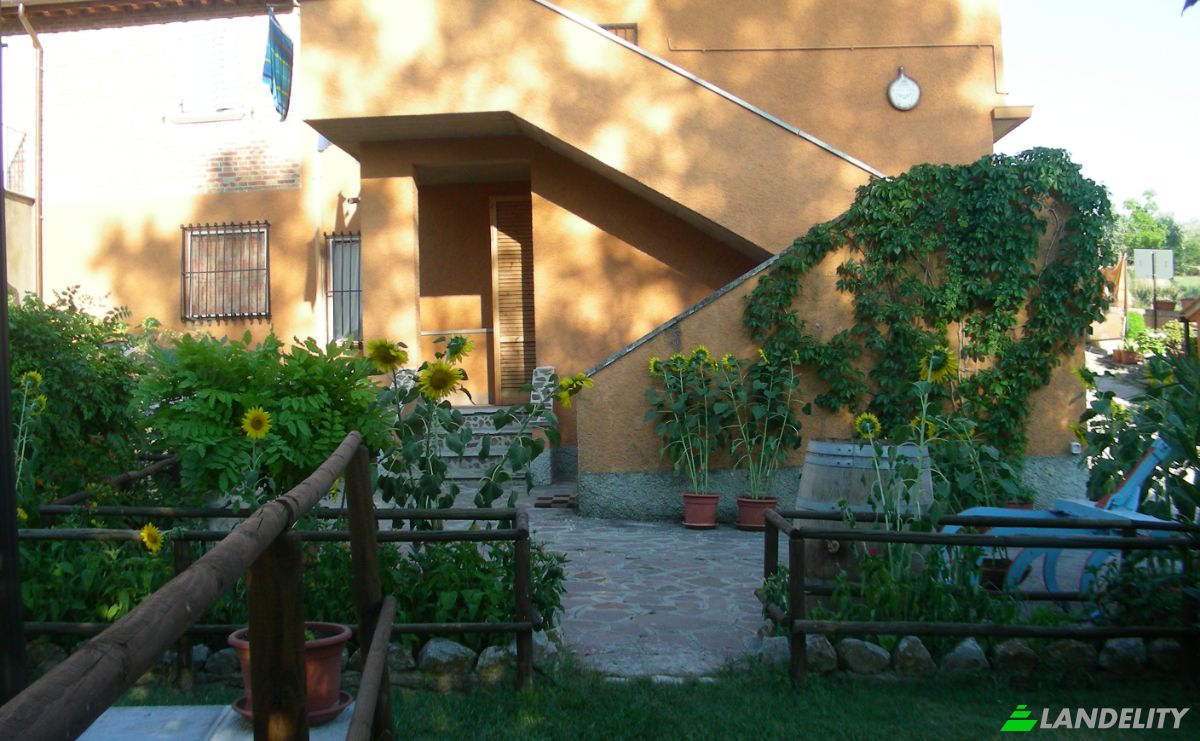 Villa for Sale Via del Poggiarello, 52045 Foiano della Chiana AR, Foiano della Chiana, Province of Arezzo, Tuscany, Italy. Photo 16