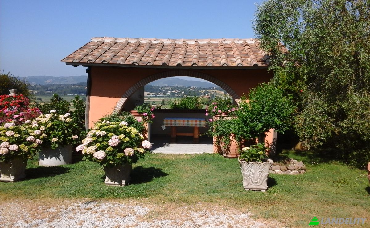 Villa for Sale Via del Poggiarello, 52045 Foiano della Chiana AR, Foiano della Chiana, Province of Arezzo, Tuscany, Italy. Photo 6