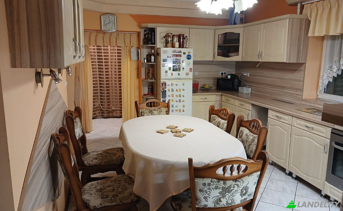 Eengezinswoning Te koop Ebes, Hajduszoboszlo District, Hajdu-Bihar, Hungary, Hunyadi u 58, 4211 Hungary. Foto 10