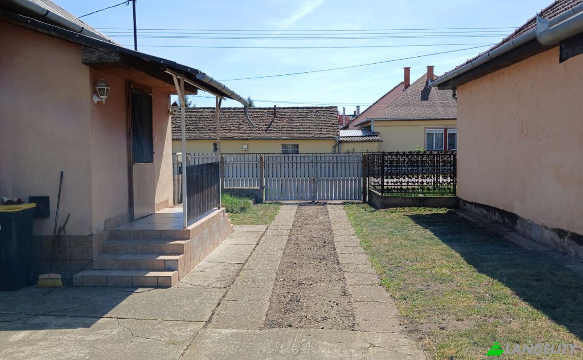 Eengezinswoning Te koop Ebes, Hajduszoboszlo District, Hajdu-Bihar, Hungary, Hunyadi u 58, 4211 Hungary. Foto 3