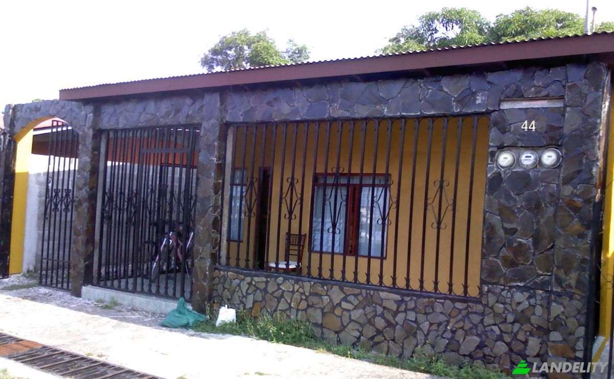 Triplex à vendre C Central, Provincia de Puntarenas, Parrita, Puntarenas Province, Costa Rica, El INVU. Photo 3