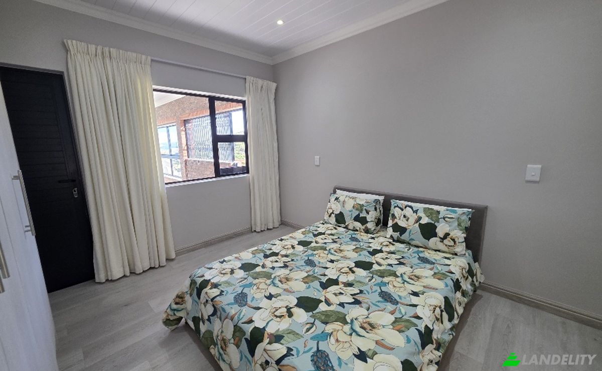 Maison unifamiliale à vendre 133 Heide Rd, Dana Bay, Mossel Bay, Garden Route District Municipality, Western Cape, South Africa, 6510. Photo 13