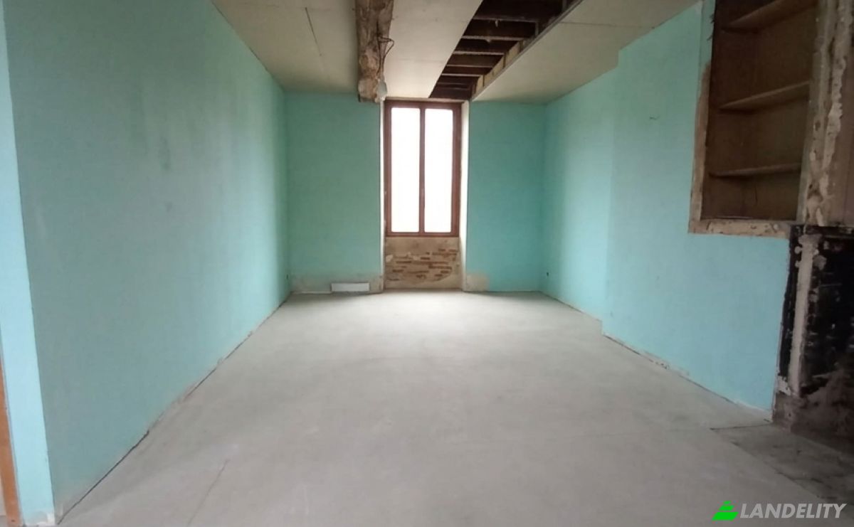Eengezinswoning Te koop 23 Av de la Republique, 58290 Vandenesse, Vandenesse, Nievre, Bourgogne-Franche-Comte, France. Foto 3