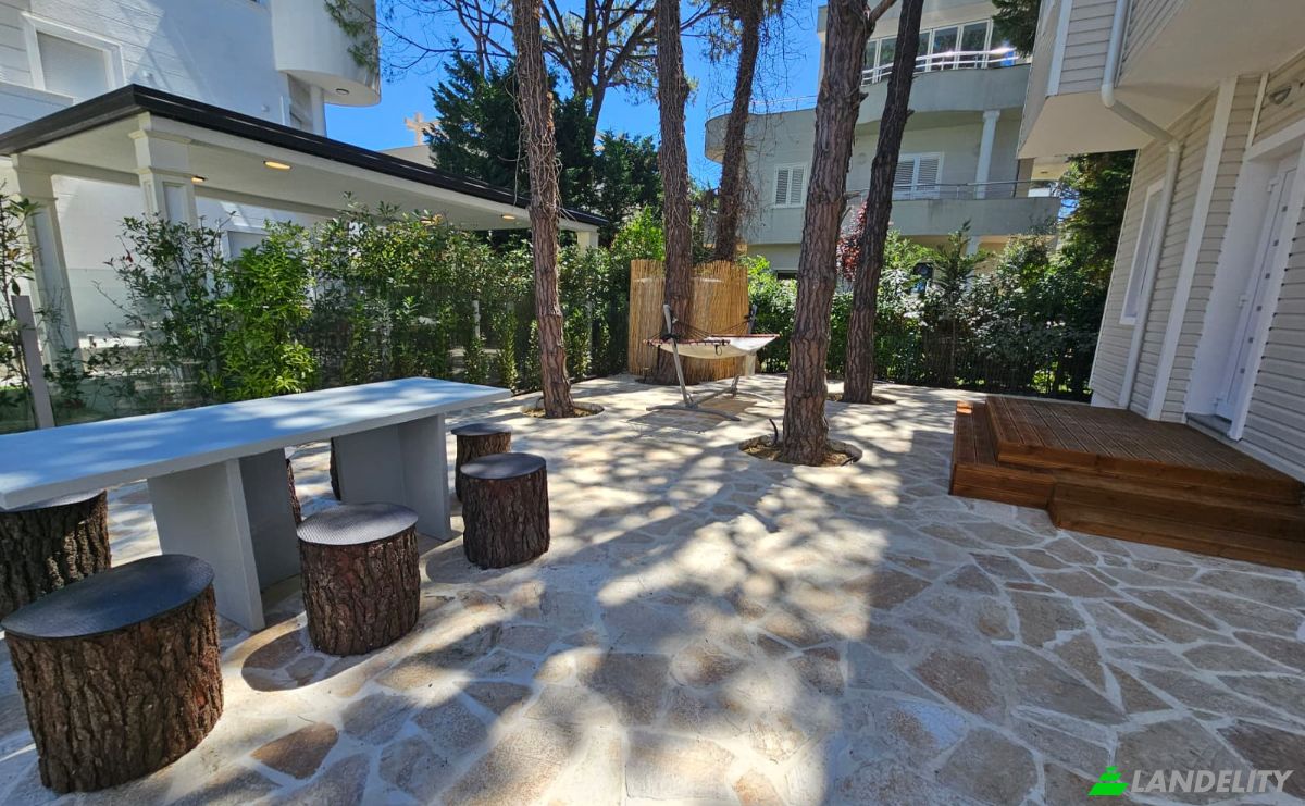 Villa for Sale Golem, Kavaje, Tirana County, Albania. Photo 5