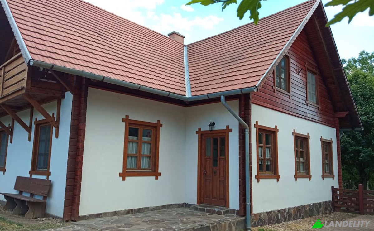 Eengezinswoning Te koop Zsambek, Pilisvorosvar District, Pest County, Hungary, Bethlen Gabor u 12, 2072 Hungary. Foto 1