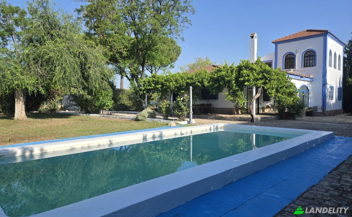 Villa en venta C Miguel Delibes, Bollullos de la Mitación, Sevilla, Andalucía, España. Foto 1