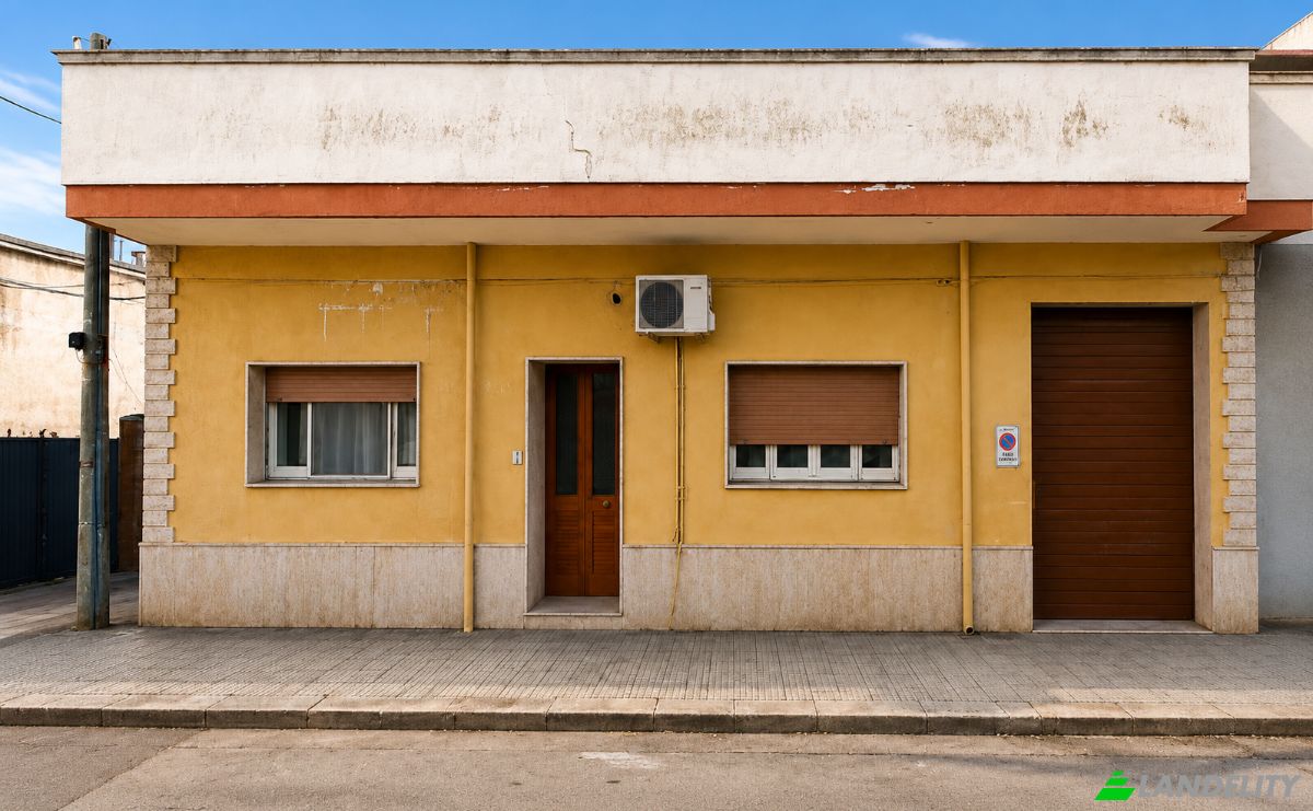 Stadthaus zu verkaufen Via Giacomo Matteotti, 74026 Pulsano TA, Pulsano, Province of Taranto, Apulia, Italy. Foto 1