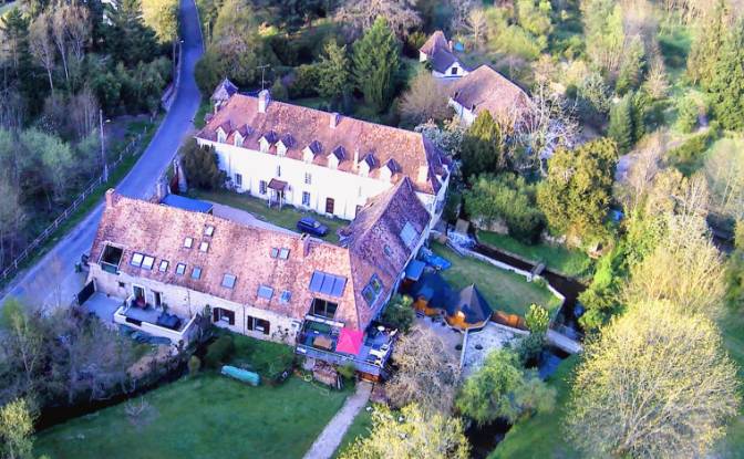 Mansion for Sale 21 Rue du Moulin dAmeil. Photo#3 Mansion for Sale 21 Rue du Moulin dAmeil. Photo#3