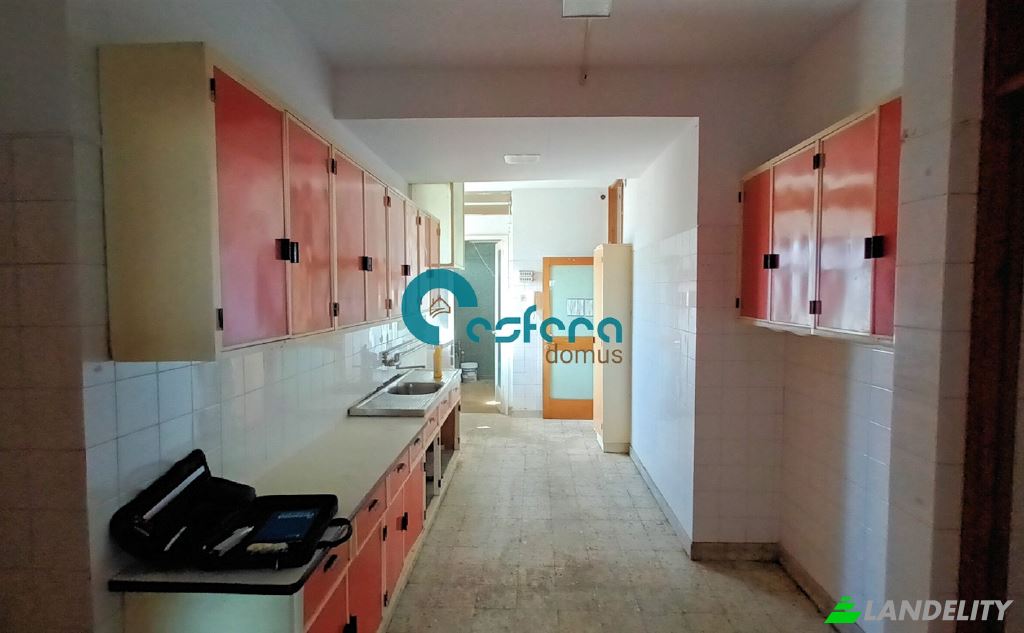 Apartment for Sale Rua de Goncalo Cristovao, Porto, Porto District, Portugal. Photo 13