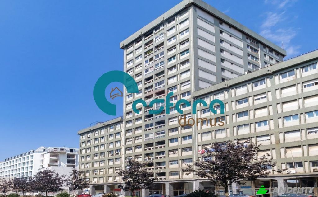 Apartment for Sale Rua de Goncalo Cristovao, Porto, Porto District, Portugal. Photo 3