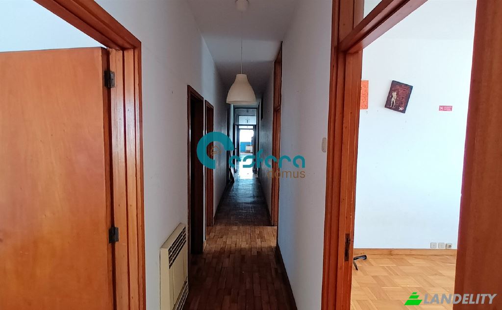 Apartment for Sale Rua de Goncalo Cristovao, Porto, Porto District, Portugal. Photo 7