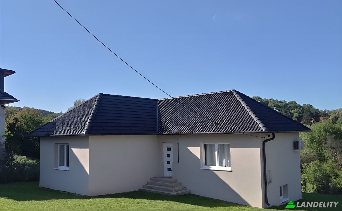 Maison unifamiliale à vendre Somoskoujfalu, Salgotarjan District, Nograd County, Hungary, Koztarsasag u 15, 3121 Hungary. Photo 1