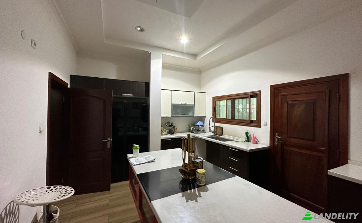 Investing/Development for Sale 4200 Av 24 de Julho, Maputo, Cidade de Maputo, Mozambique. Photo 3