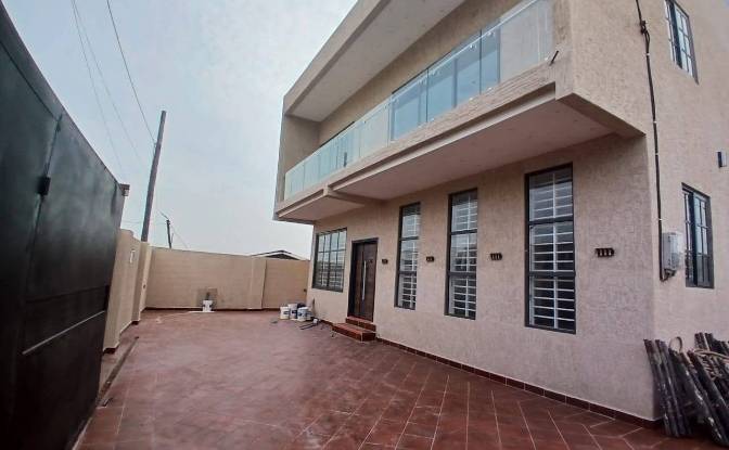 Kamienica na sprzedaż 4 Abidjan Link, Accra. Zdjęcie#2