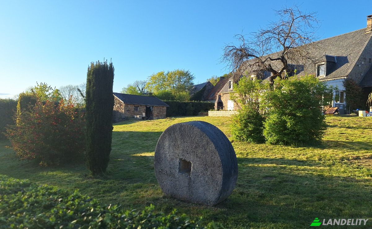 Maison unifamiliale à vendre 3101 Rte de Bort les Orgues, 63690 Larodde, Larodde, Puy-de-Dôme, Auvergne-Rhône-Alpes, France. Photo 4