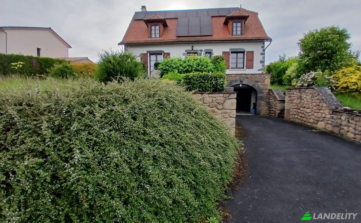 Casa de una sola familia en venta 14 Chem du Bousquet, 15000 Aurillac, Aurillac, Cantal, Auvergne-Rhone-Alpes, France. Foto 1