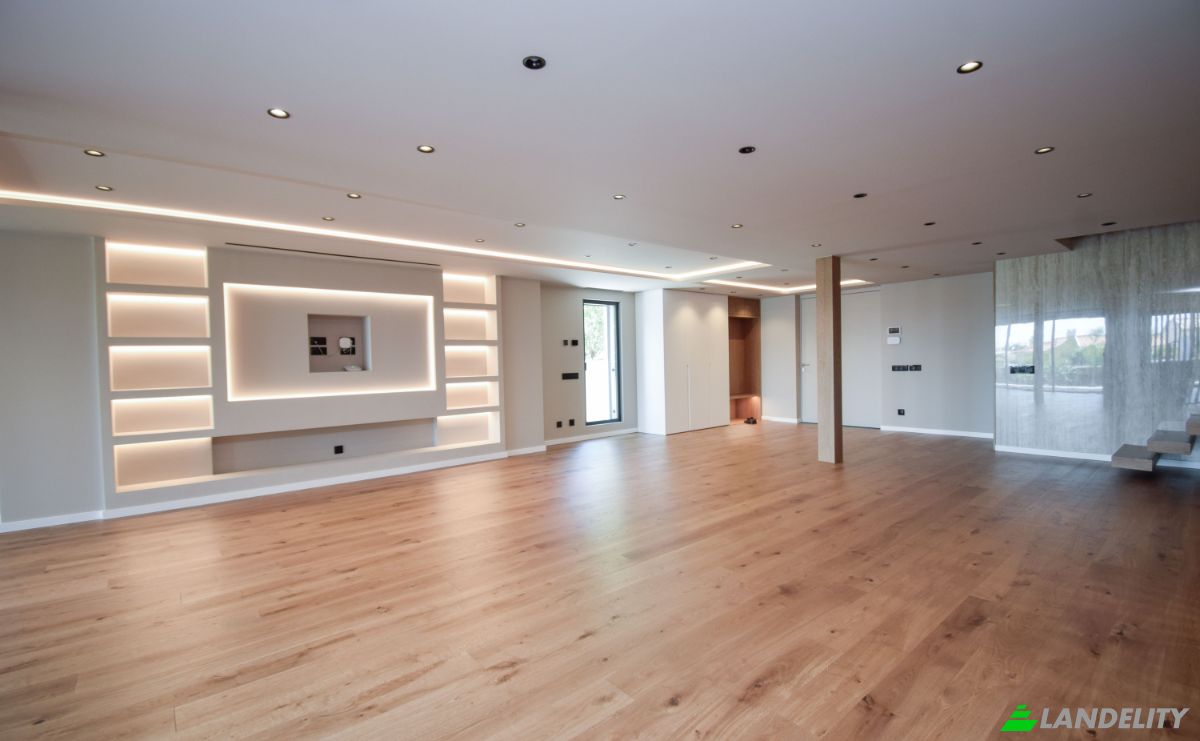 Single Family Home for Sale R da Suecia 5, Alcabideche, Cascais, Lisbon, Portugal. Photo 2