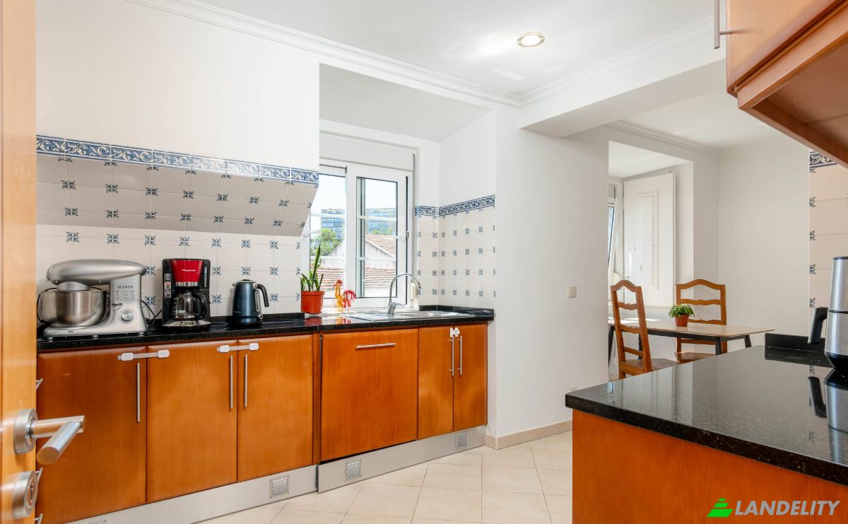 Квартира продаж R Carvalho Freirinha 43, 2800-676 Almada, Almada, Setubal, Portugal. Фото 2