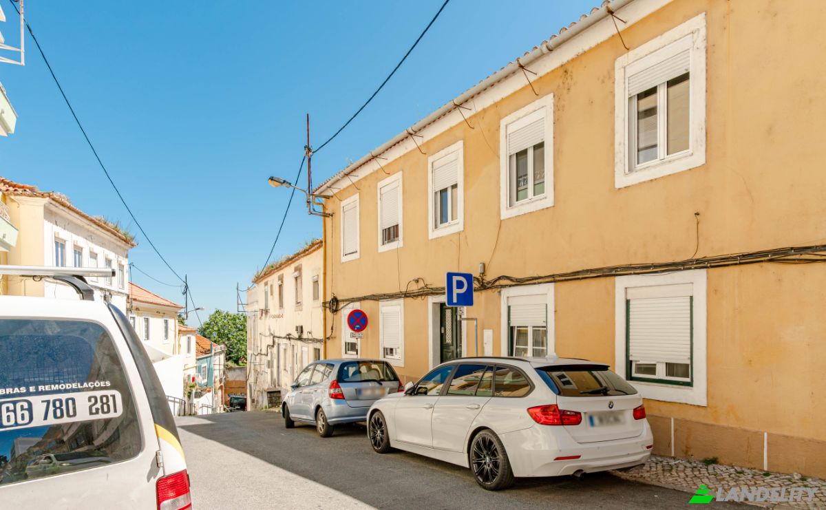 Wohnung zu verkaufen R Carvalho Freirinha 19, 2800-676 Almada, Almada, Setubal, Portugal. Foto 1