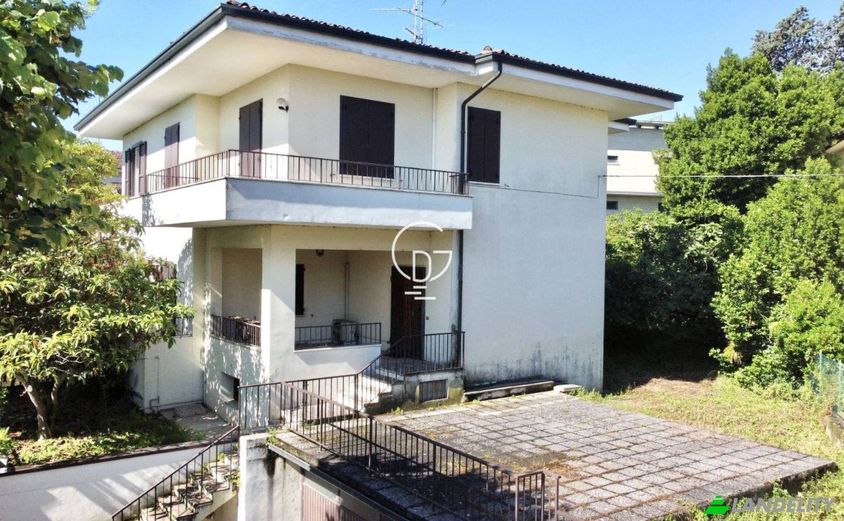 Investimenti/Sviluppo in vendita Via Vittorio Veneto, 25015 Desenzano del Garda BS, Desenzano del Garda, Provincia di Brescia, Lombardia, Italia. Foto 1