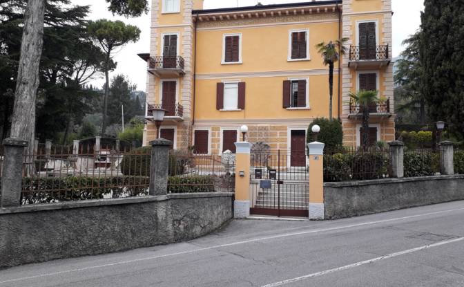 Appartement Te koop - Gardone Riviera, Italy