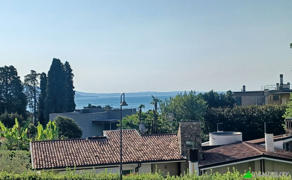 Departamento en venta Via Roma, 25083 Gardone Riviera BS, Gardone Riviera, Province of Brescia, Lombardy, Italy. Foto 2