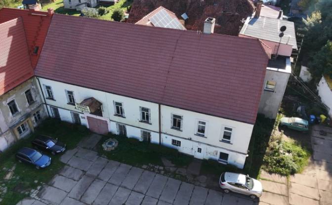 Biurowiec na sprzedaż - Łączna, Polska