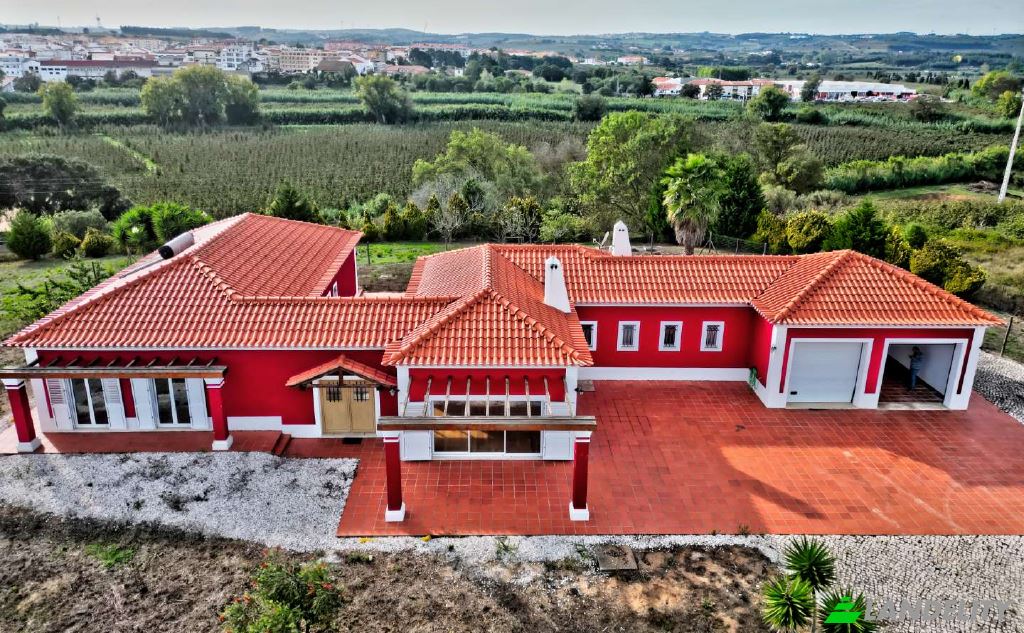 Single Family Home for Sale Bombarral, Leiria District, Portugal. Photo 5